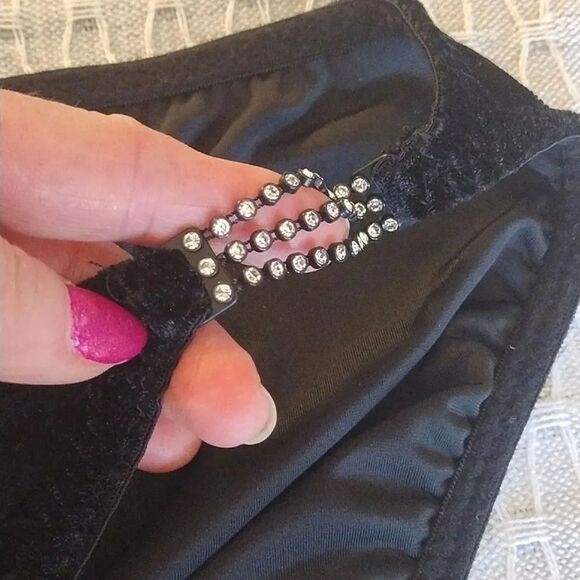 Victoria's Secret 1997 Black Rhinestone String Bikini Panties Med NWOT - Picture 5 of 11